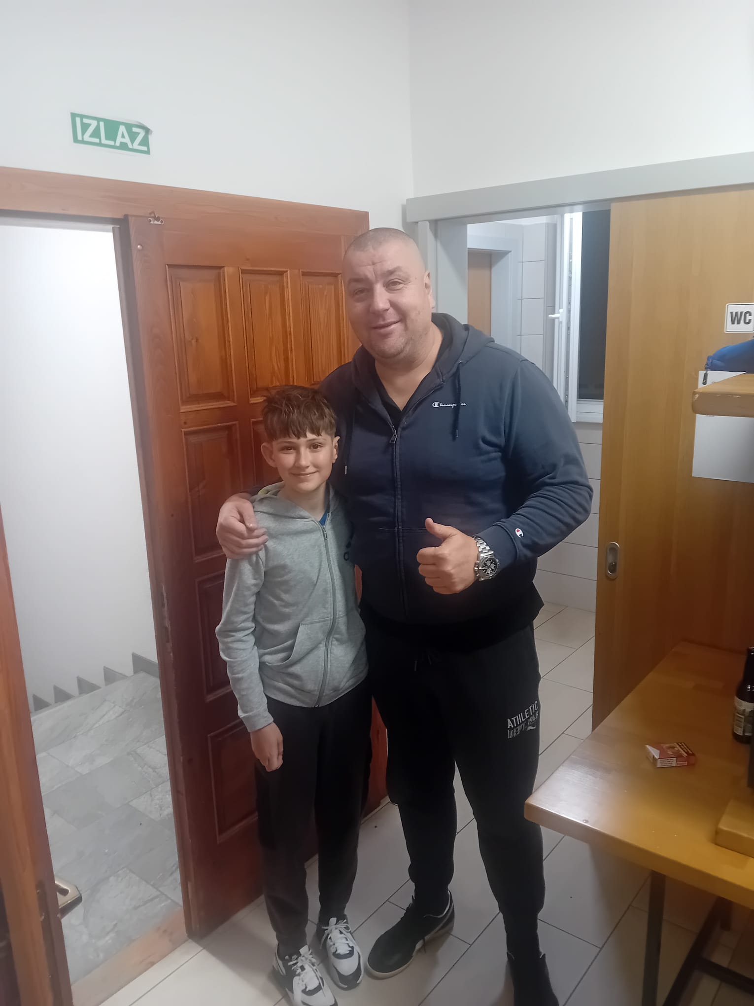 Leon Karamatić na zajedničkoj fotografiji s Borisom Krčmarom
